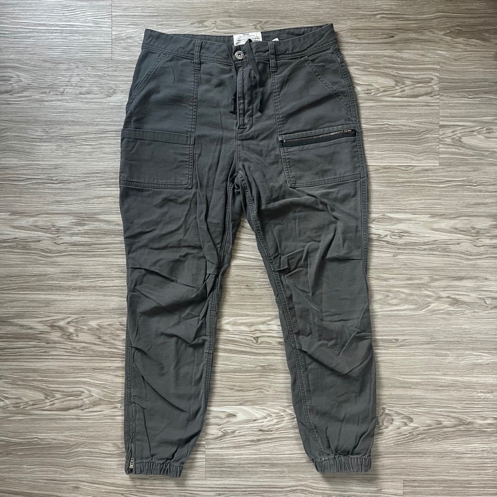 REI Co-op Men Cargo Jogger Pants Charcoal Gray Utility Stretch Size 12 21721-S20